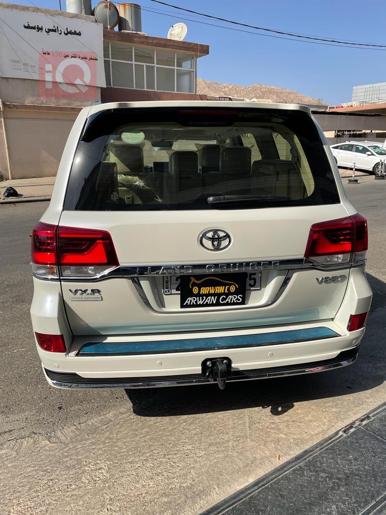تويوتا لاندكروزر